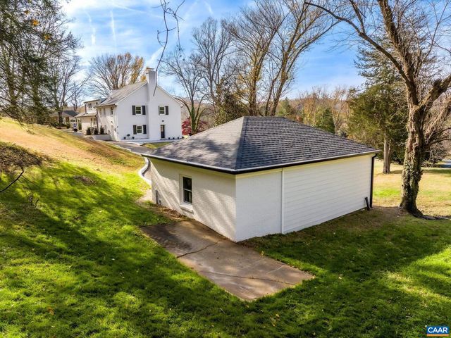 49 CANTERBURY RD, Charlottesville, VA 22903