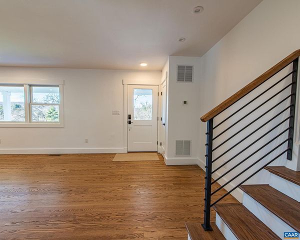 49 CANTERBURY RD, Charlottesville, VA 22903