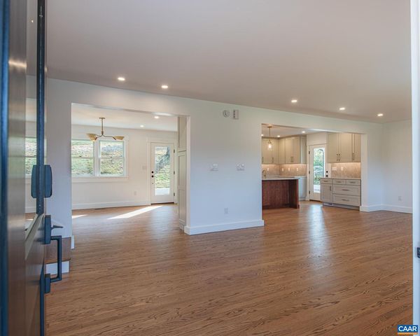 49 CANTERBURY RD, Charlottesville, VA 22903