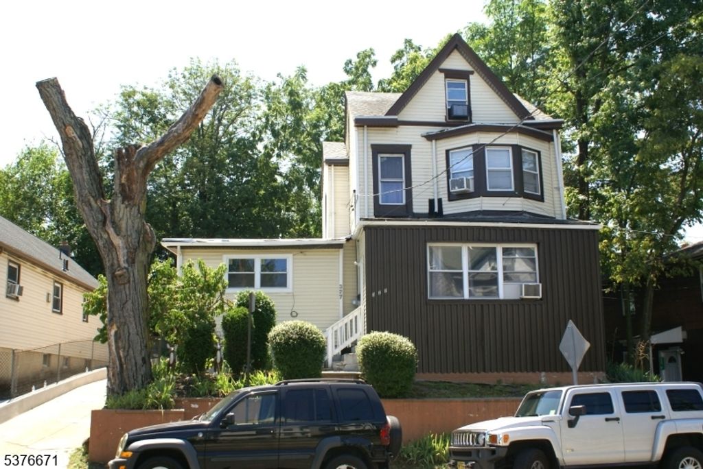 325 W Broadway, Paterson City, NJ 07522