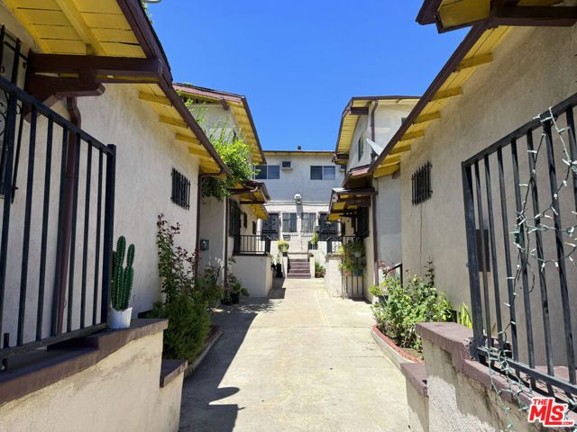 1727 Bellevue Avenue, Los Angeles, CA 90026