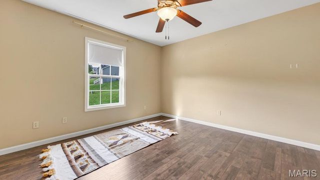 711 Sawyer Ter, New Haven, MO 63068