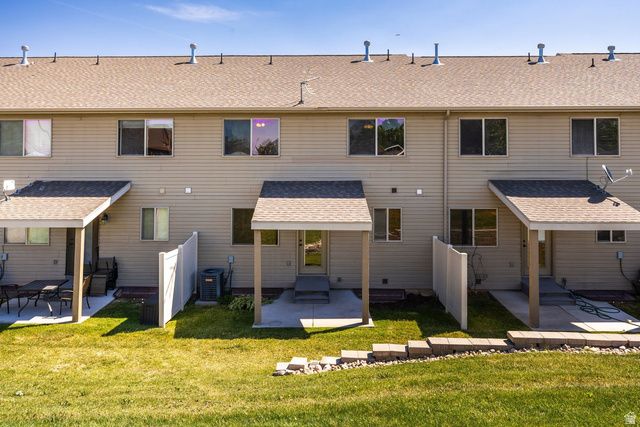 1865 W 5050 S, Roy, UT 84067