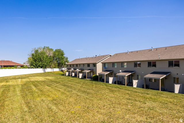 1865 W 5050 S, Roy, UT 84067