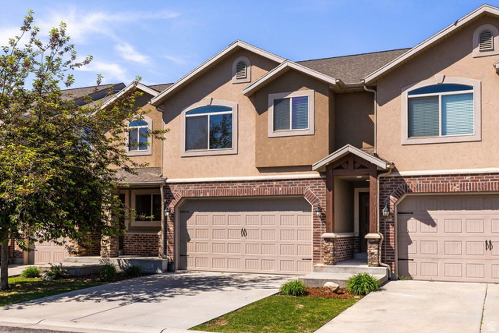 1865 W 5050 S, Roy, UT 84067