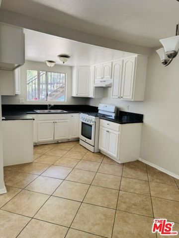 26416 S San Jacinto Street 26414, Hemet, CA 92543