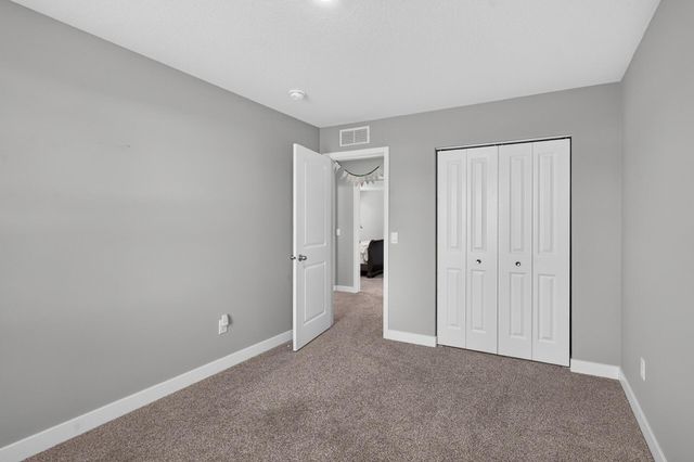 17528 Dunkirk Way, Lakeville, MN 55044