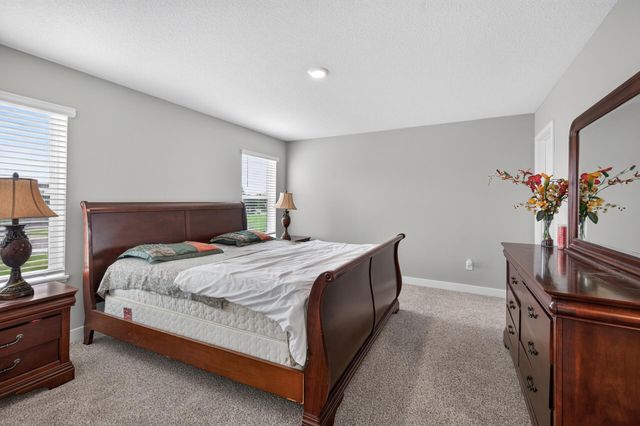 17528 Dunkirk Way, Lakeville, MN 55044