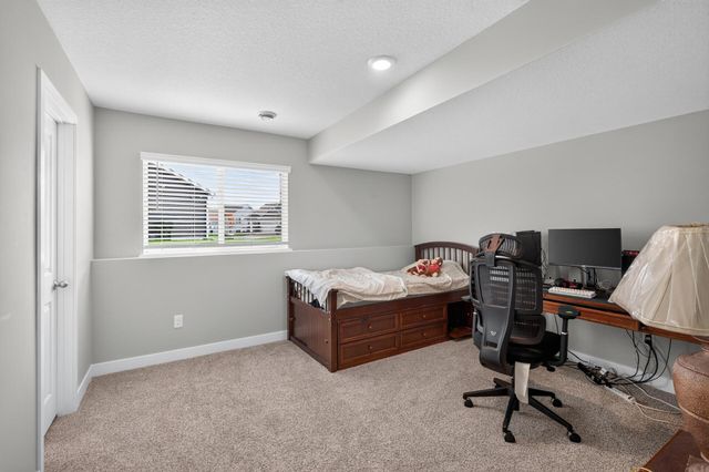 17528 Dunkirk Way, Lakeville, MN 55044