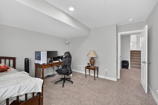 17528 Dunkirk Way, Lakeville, MN 55044