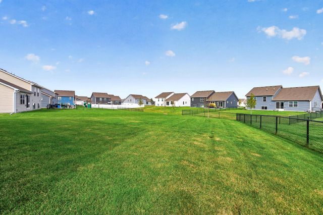 17528 Dunkirk Way, Lakeville, MN 55044