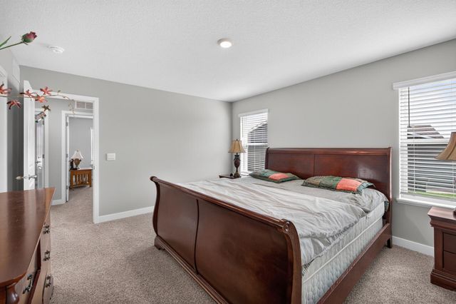 17528 Dunkirk Way, Lakeville, MN 55044