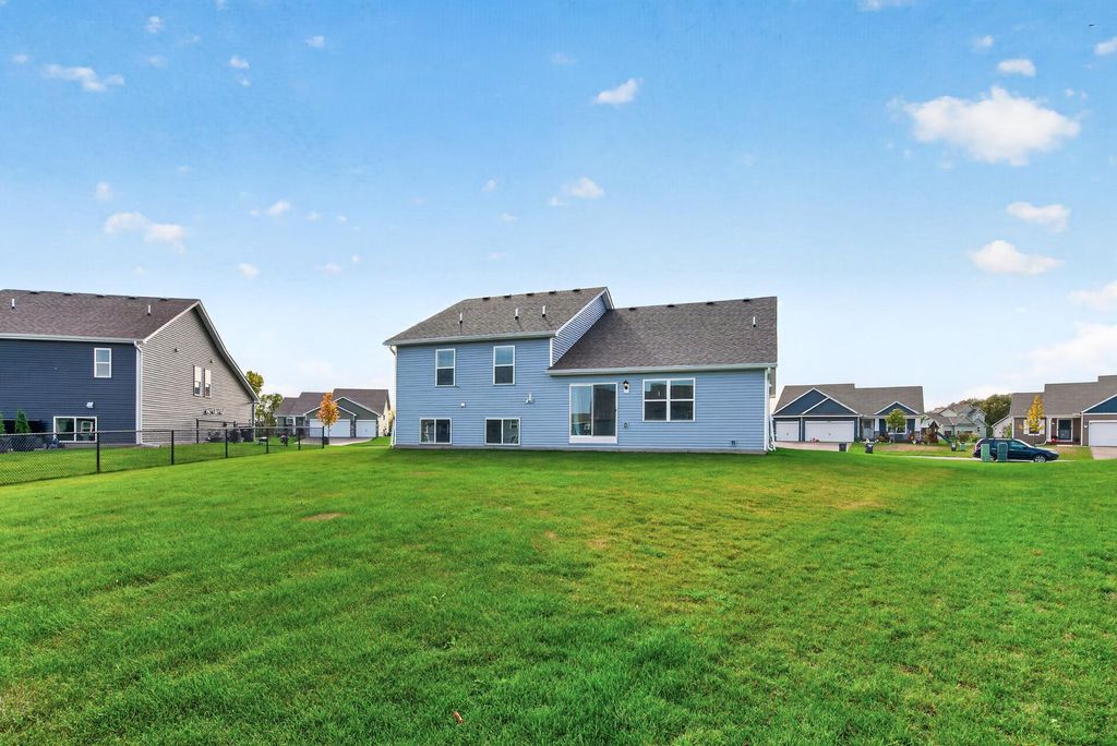 17528 Dunkirk Way, Lakeville, MN 55044 — photo 4