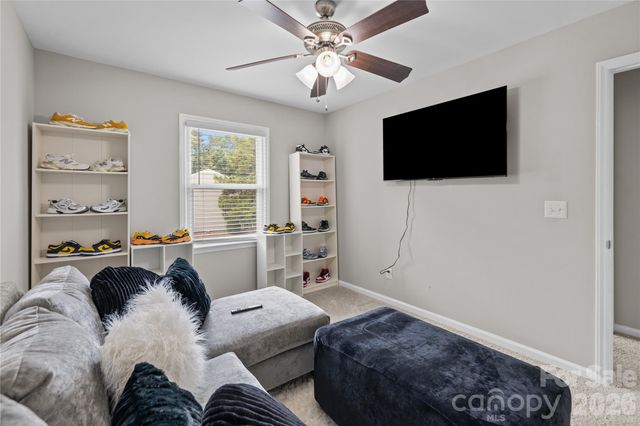 8407 Rust Wood Place, Charlotte, NC 28227