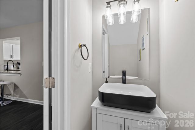 8407 Rust Wood Place, Charlotte, NC 28227