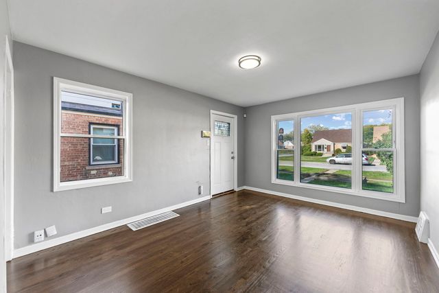 43 163rd Street, Calumet City, IL 60409