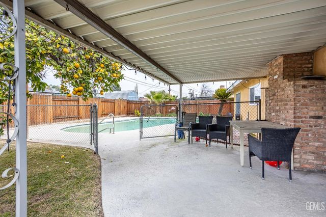 2604 Connie Avenue, Bakersfield, CA 93304