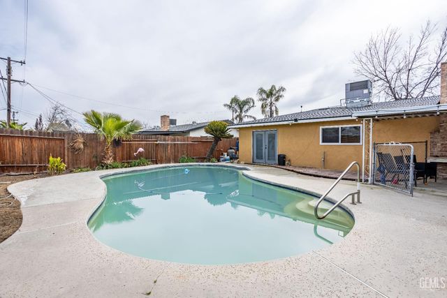 2604 Connie Avenue, Bakersfield, CA 93304