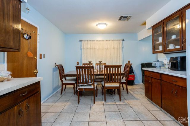 2604 Connie Avenue, Bakersfield, CA 93304