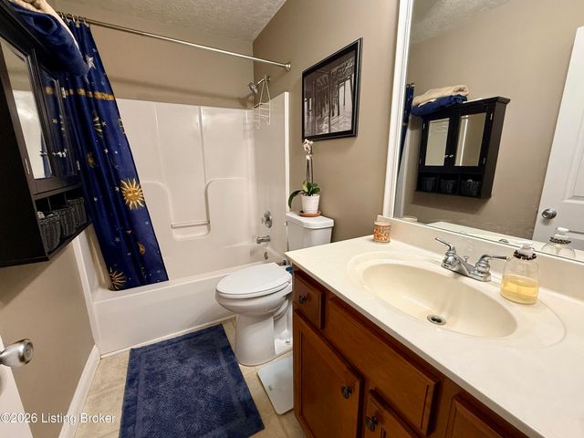 104 Adams Ct, Bardstown, KY 40004