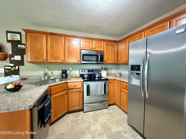 104 Adams Ct, Bardstown, KY 40004