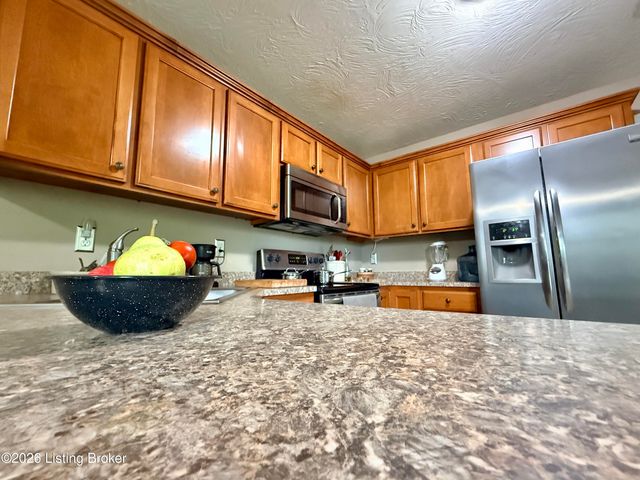 104 Adams Ct, Bardstown, KY 40004