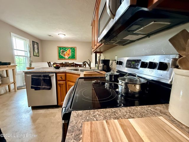 104 Adams Ct, Bardstown, KY 40004