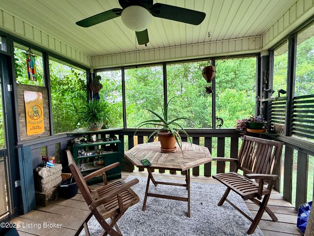 104 Adams Ct, Bardstown, KY 40004
