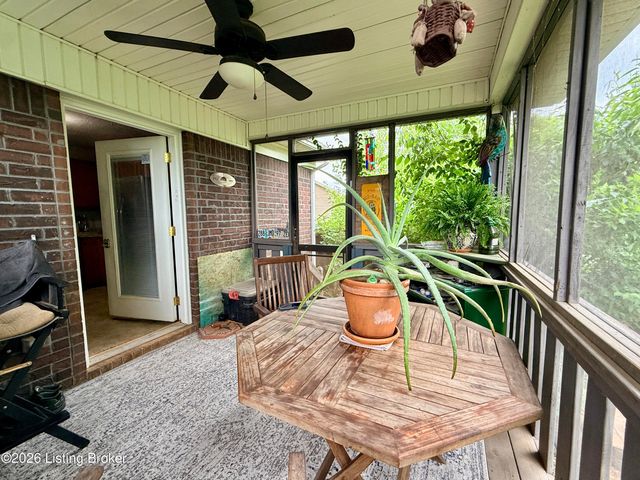104 Adams Ct, Bardstown, KY 40004
