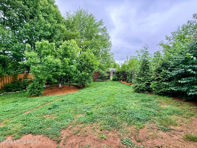 104 Adams Ct, Bardstown, KY 40004