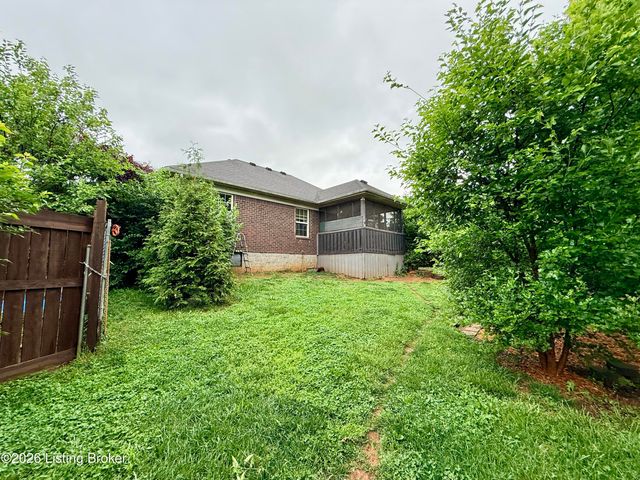 104 Adams Ct, Bardstown, KY 40004