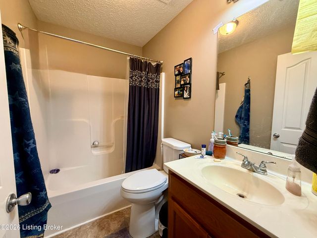 104 Adams Ct, Bardstown, KY 40004