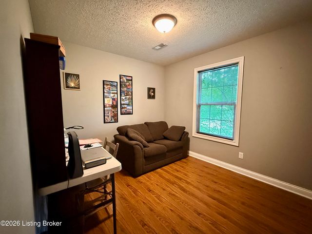 104 Adams Ct, Bardstown, KY 40004