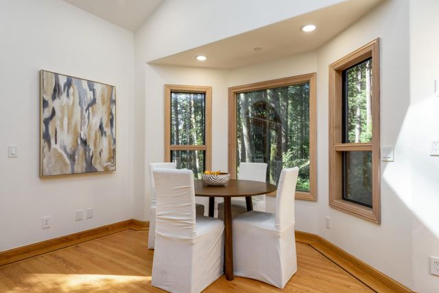 6 Megans Lane, Woodside, CA 94062