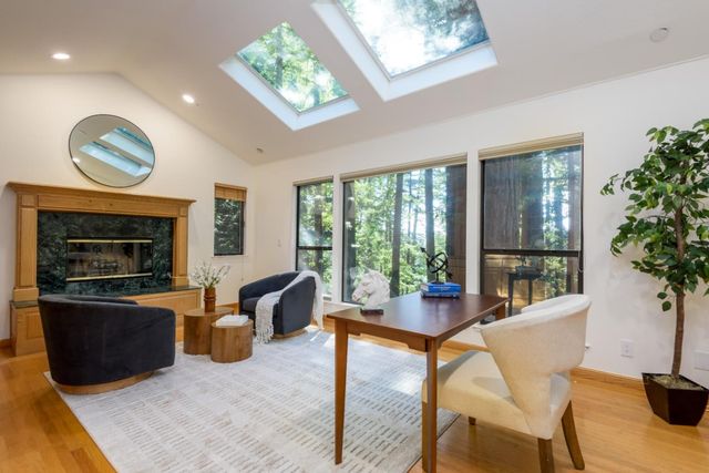 6 Megans Lane, Woodside, CA 94062