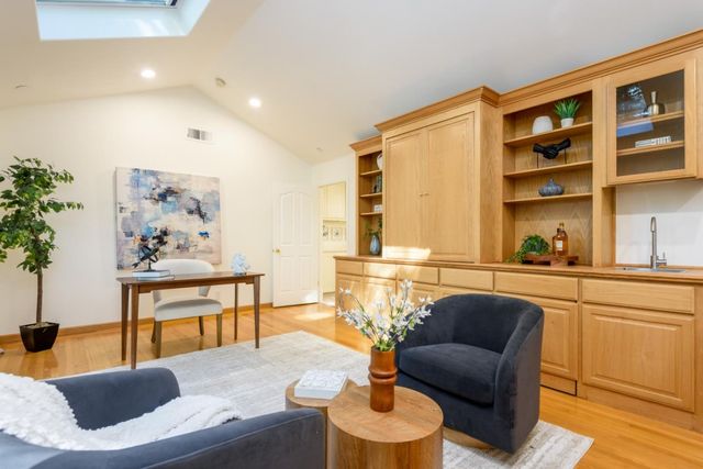 6 Megans Lane, Woodside, CA 94062