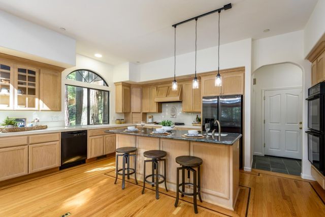 6 Megans Lane, Woodside, CA 94062