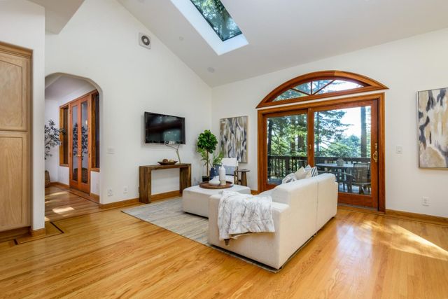 6 Megans Lane, Woodside, CA 94062