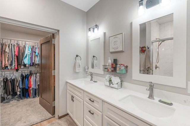 711 W 6th Street, Janesville, IA 50647