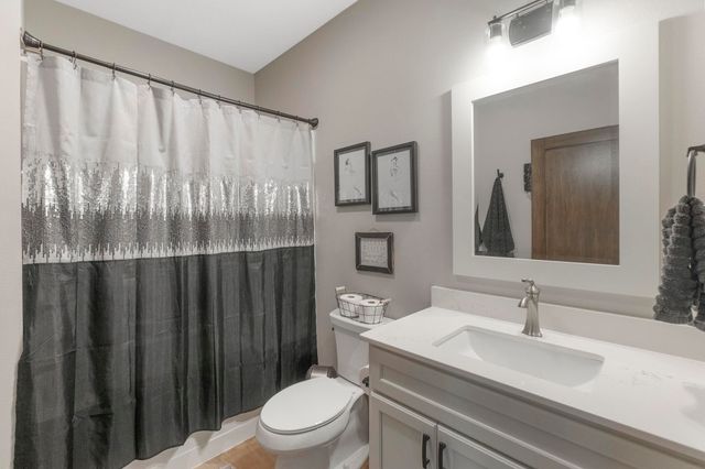 711 W 6th Street, Janesville, IA 50647