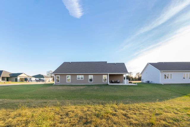 711 W 6th Street, Janesville, IA 50647