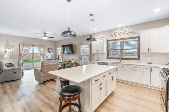 711 W 6th Street, Janesville, IA 50647