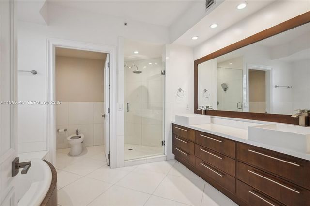 719 Crandon Blvd PH-9, Key Biscayne, FL 33149