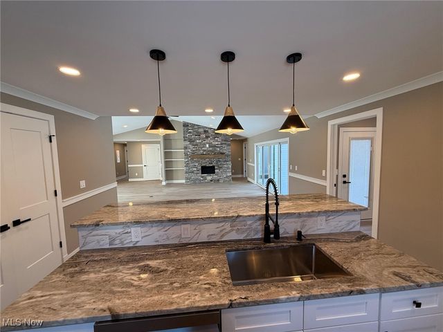 3940 Ellendale Road, Chagrin Falls, OH 44022