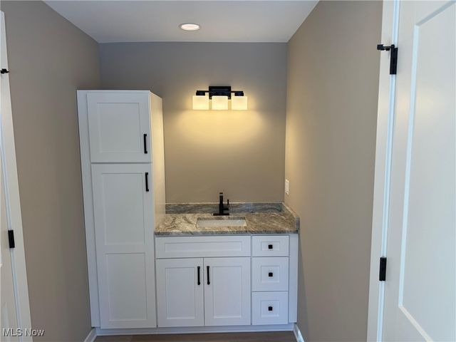 3940 Ellendale Road, Chagrin Falls, OH 44022