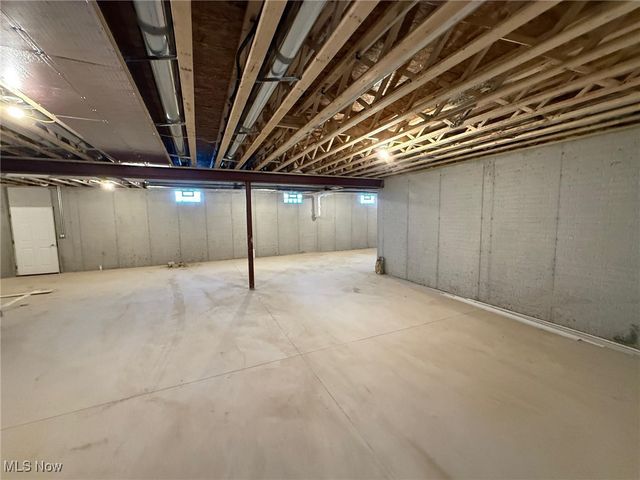 3940 Ellendale Road, Chagrin Falls, OH 44022