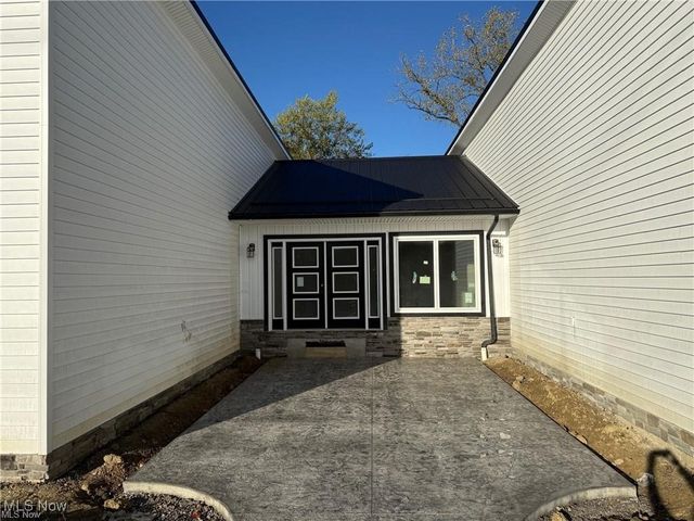 3940 Ellendale Road, Chagrin Falls, OH 44022