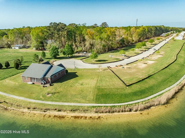 273 Lake Tyler Drive, New Bern, NC 28560