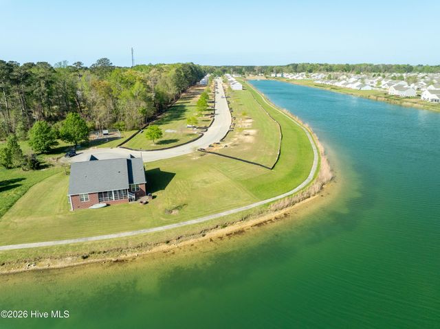 273 Lake Tyler Drive, New Bern, NC 28560