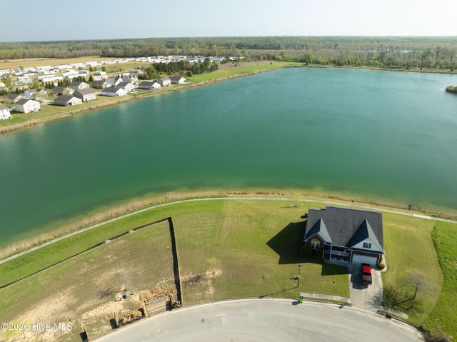 273 Lake Tyler Drive, New Bern, NC 28560